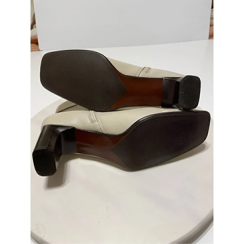 White Mountain Paramount Square Toe Zip Up Ankle Boots. Off White 8